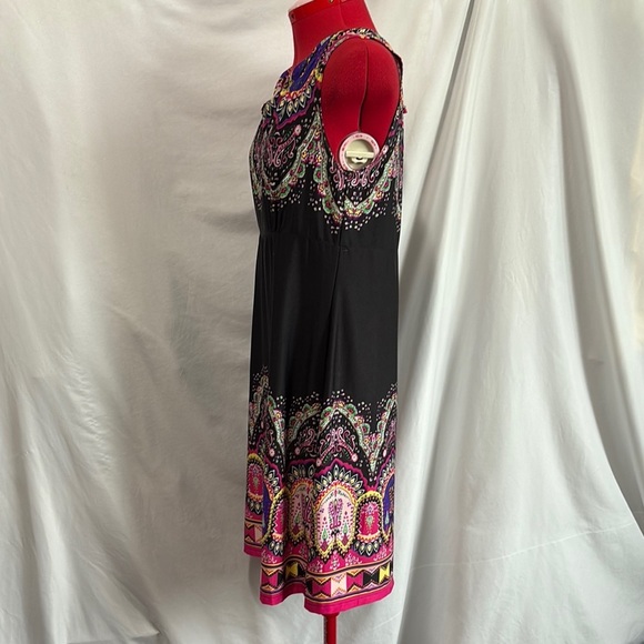 Jessica Black and Pink Paisley Midi Dress - Picture 8 of 10
